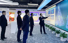 兴泰控股参观爱游戏·ayx体育(china)官方网站合肥总部 支持爱游戏·ayx体育(china)官方网站智慧教育发展战略